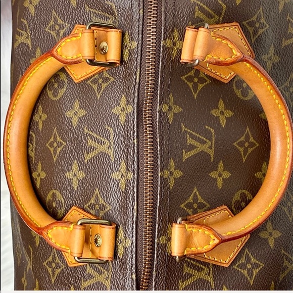 SOLD Authentic Louis Vuitton Speedy 40 Handbag - Picture 10 of 13